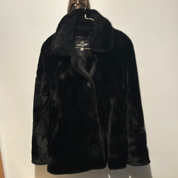 Gallery Black 1950’s faux fur Swing Coat - Picture 4 of 9